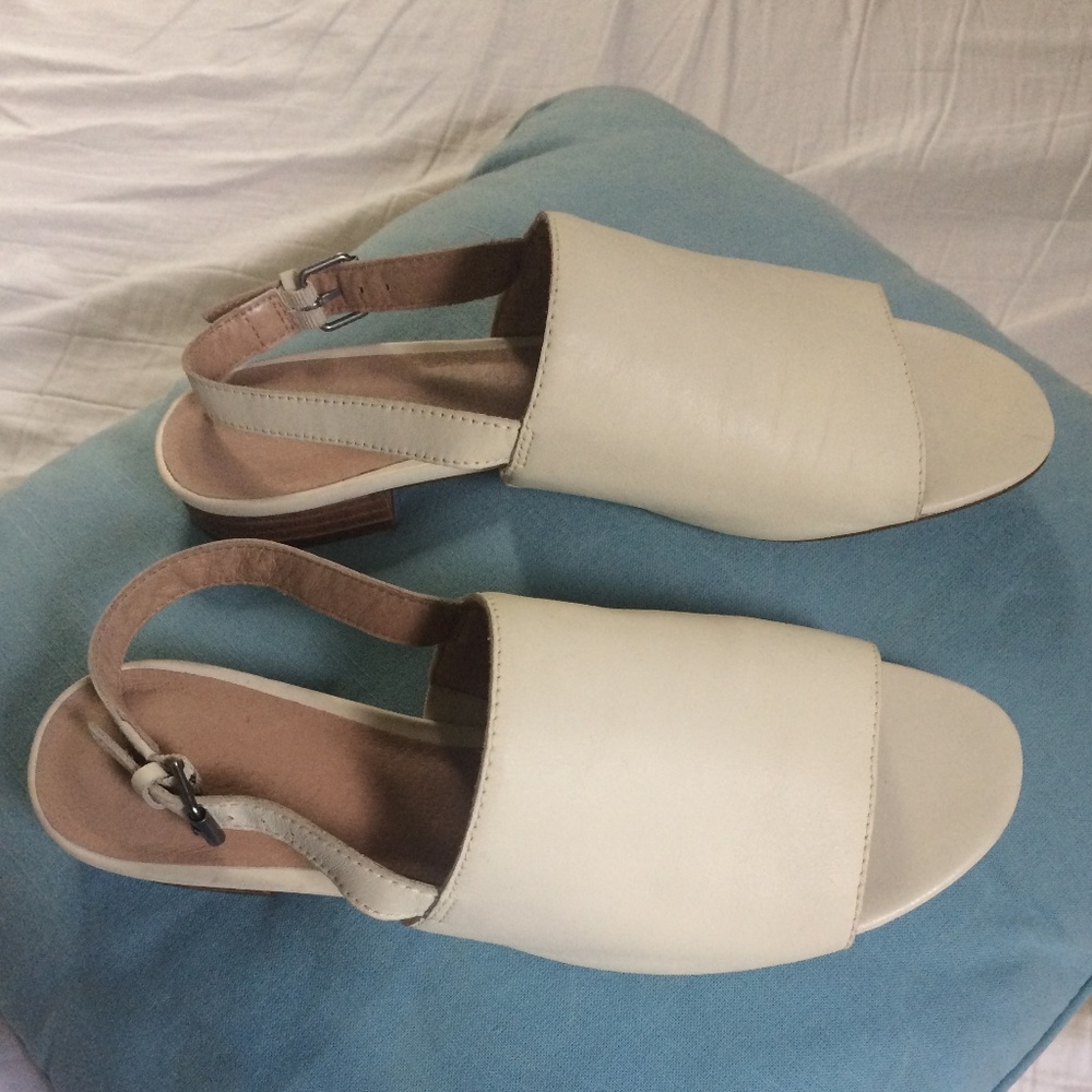 Noelle Slingback Sandal in Leather, 9.5, NWOT